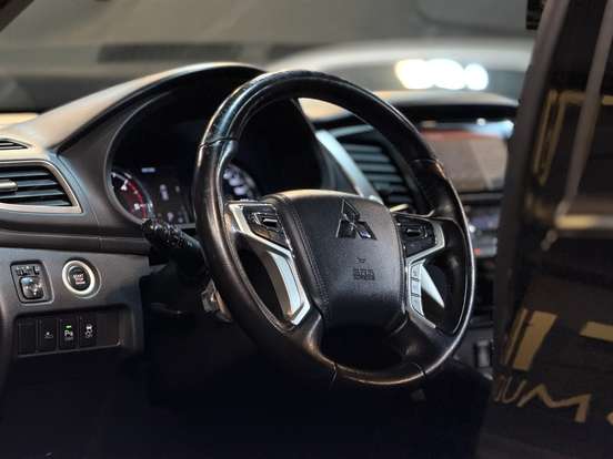 MITSUBISHI-PAJERO SPORT-2019