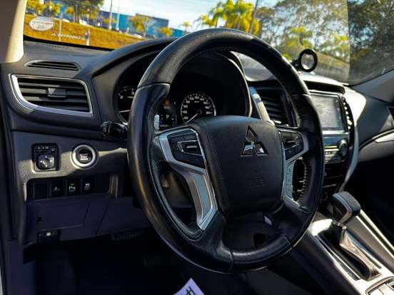 MITSUBISHI-PAJERO SPORT-2019