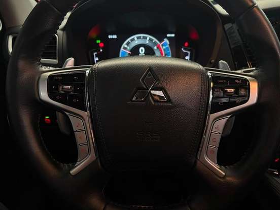 MITSUBISHI-PAJERO SPORT-2.4 16V MIVEC TURBO DIESEL LEGEND AWD AUTOMÁTICO MITSUBISHI-PAJERO SPORT-2023