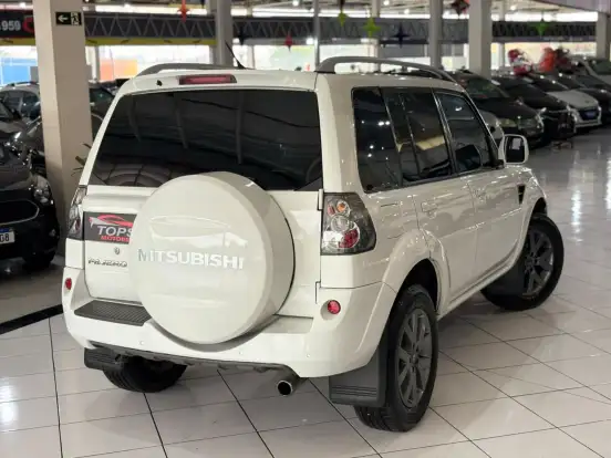 MITSUBISHI-PAJERO TR4-2.0 4X2 16V 140CV FLEX 4P AUTOMÁTICO MITSUBISHI-PAJERO TR4-2012