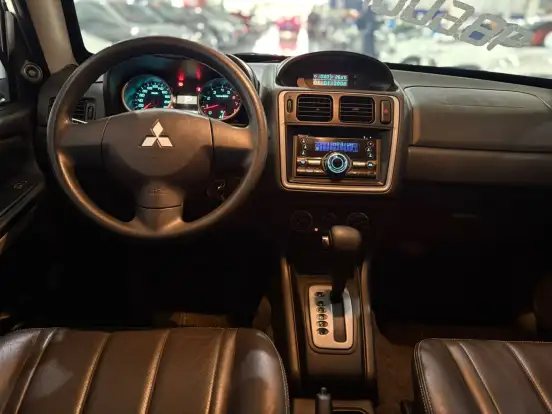 MITSUBISHI-PAJERO TR4-2.0 4X2 16V 140CV FLEX 4P AUTOMÁTICO MITSUBISHI-PAJERO TR4-2012