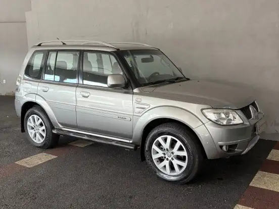 MITSUBISHI-PAJERO TR4-2.0 4X2 16V 140CV FLEX 4P AUTOMÁTICO MITSUBISHI-PAJERO TR4-2012