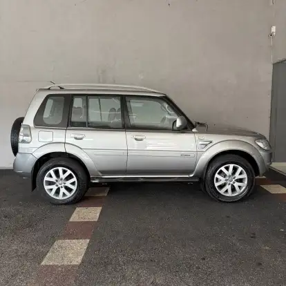 MITSUBISHI-PAJERO TR4-2.0 4X2 16V 140CV FLEX 4P AUTOMÁTICO MITSUBISHI-PAJERO TR4-2012
