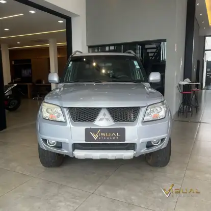 MITSUBISHI-PAJERO TR4-2011