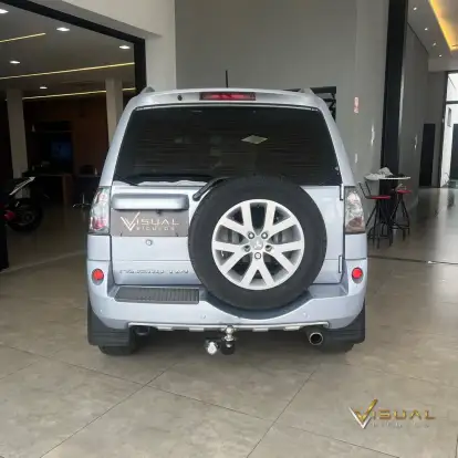 MITSUBISHI-PAJERO TR4-2011