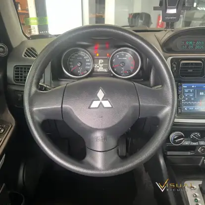 MITSUBISHI-PAJERO TR4-2011
