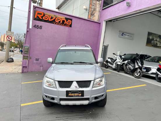 MITSUBISHI-PAJERO TR4-2.0 4X2 16V 140CV FLEX 4P AUTOMÁTICO MITSUBISHI-PAJERO TR4-2012