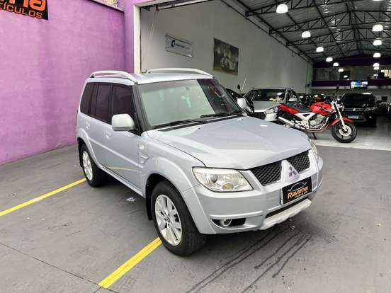 MITSUBISHI-PAJERO TR4-2.0 4X2 16V 140CV FLEX 4P AUTOMÁTICO MITSUBISHI-PAJERO TR4-2012