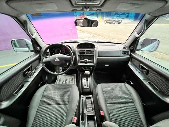 MITSUBISHI-PAJERO TR4-2.0 4X2 16V 140CV FLEX 4P AUTOMÁTICO MITSUBISHI-PAJERO TR4-2012