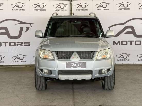 MITSUBISHI-PAJERO TR4-2.0 4X2 16V 140CV FLEX 4P MANUAL MITSUBISHI-PAJERO TR4-2012