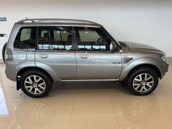 MITSUBISHI-PAJERO TR4-2.0 4X4 16V 140CV FLEX 4P AUTOMÁTICO MITSUBISHI-PAJERO TR4-2013