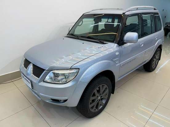 MITSUBISHI-PAJERO TR4-2010