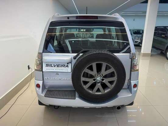 MITSUBISHI-PAJERO TR4-2010