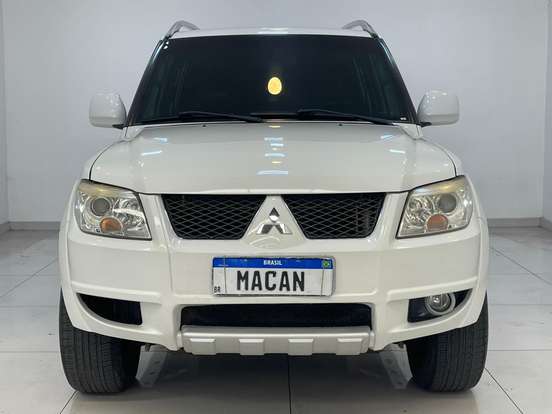 MITSUBISHI-PAJERO TR4-2.0 4X4 16V 140CV FLEX 4P AUTOMÁTICO MITSUBISHI-PAJERO TR4-2013