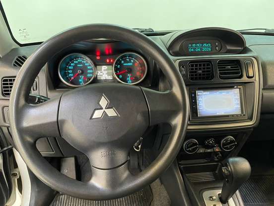 MITSUBISHI-PAJERO TR4-2013