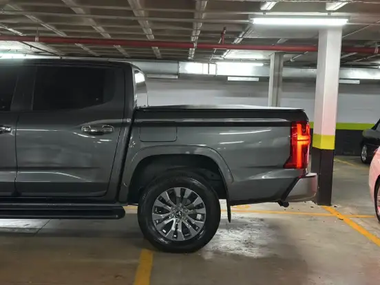 MITSUBISHI-TRITON-2.4 BITURBO DIESEL CD HPE 4X4 AUTOMÁTICO MITSUBISHI-TRITON-2025
