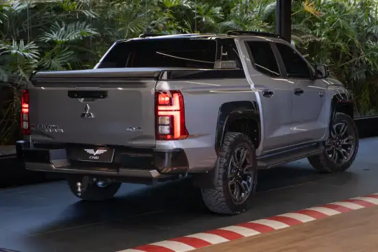 MITSUBISHI-TRITON-2026