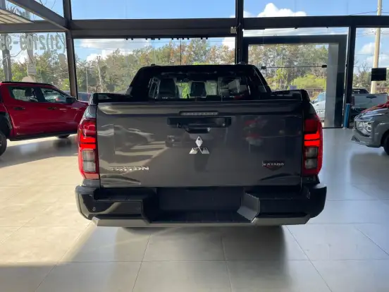 MITSUBISHI-TRITON-2.4 BITURBO DIESEL CD KATANA 4X4 AUTOMÁTICO MITSUBISHI-TRITON-2025
