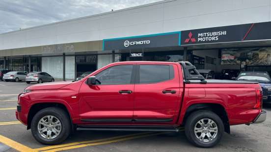 MITSUBISHI-TRITON-2025