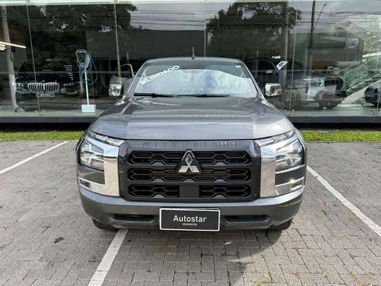 MITSUBISHI-TRITON-2025