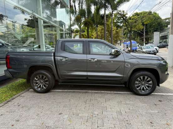 MITSUBISHI-TRITON-2026