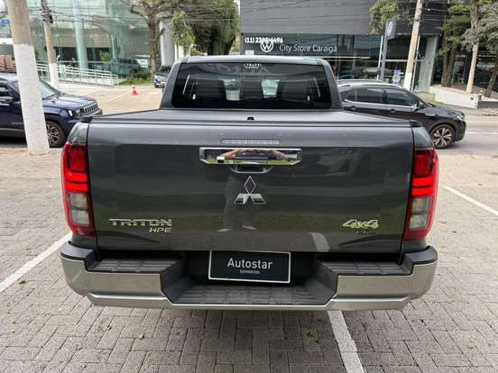 MITSUBISHI-TRITON-2026