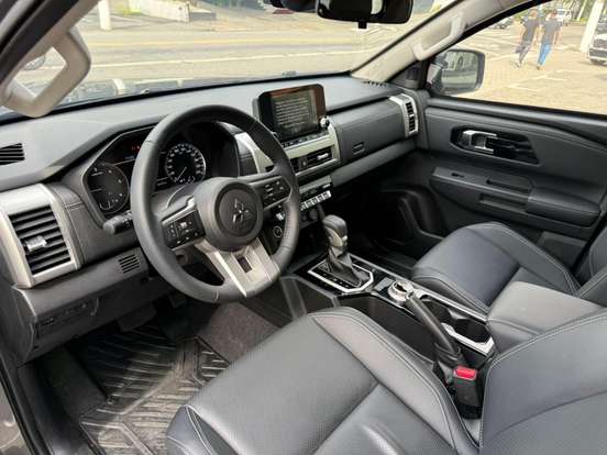 MITSUBISHI-TRITON-2.4 BITURBO DIESEL CD HPE 4X4 AUTOMÁTICO MITSUBISHI-TRITON-2026