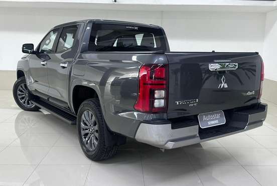 MITSUBISHI-TRITON-2025