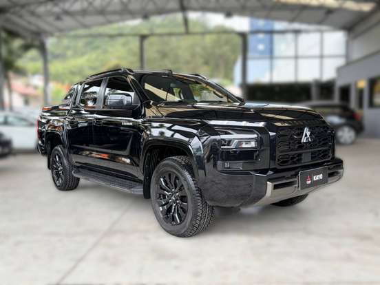 MITSUBISHI-TRITON-2025
