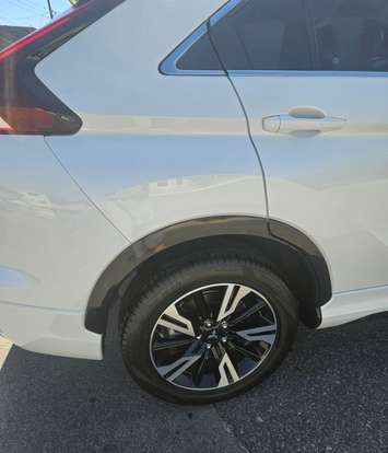 MITSUBISHI-ECLIPSE CROSS-2024