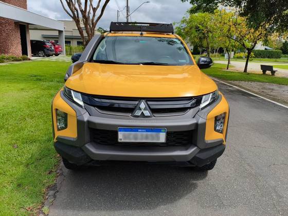 MITSUBISHI L200 TRITON 2.4 16V TURBO DIESEL SPORT SAVANA CD 4P 4X4 AUTOMÁTICO