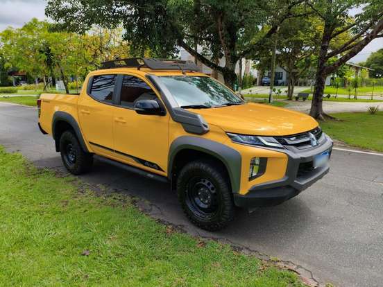 MITSUBISHI-L200 TRITON-2.4 16V TURBO DIESEL SPORT SAVANA CD 4P 4X4 AUTOMÁTICO MITSUBISHI-L200 TRITON-2023