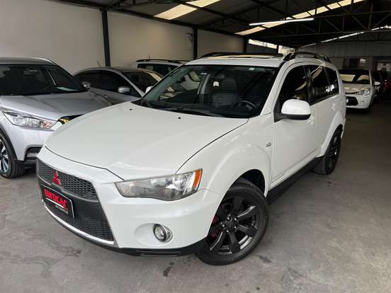 MITSUBISHI-OUTLANDER-2.0 16V GASOLINA 4P AUTOMÁTICO MITSUBISHI-OUTLANDER-2011