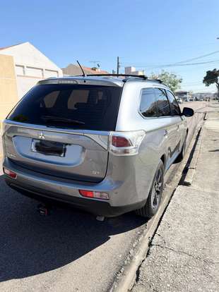 MITSUBISHI-OUTLANDER-2015