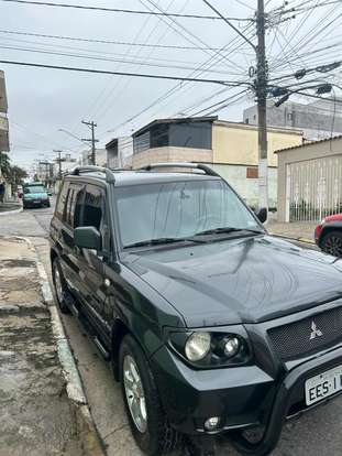 MITSUBISHI-PAJERO-2009