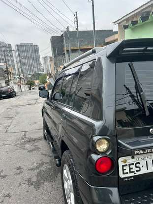MITSUBISHI-PAJERO-2009