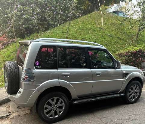 MITSUBISHI-PAJERO TR4-2012