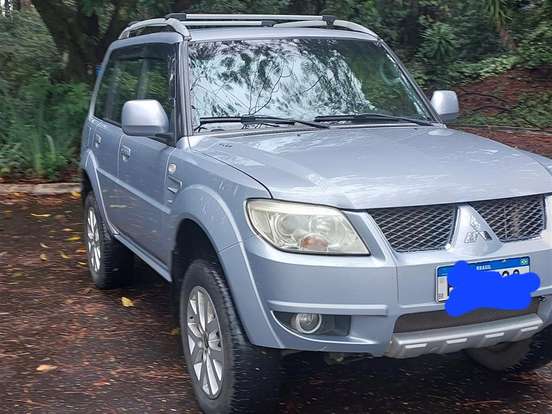 MITSUBISHI-PAJERO TR4-2.0 4X4 16V 140CV FLEX 4P AUTOMÁTICO MITSUBISHI-PAJERO TR4-2011