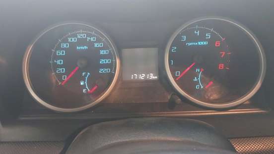 MITSUBISHI-PAJERO TR4-2011