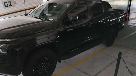 MITSUBISHI-TRITON-2025