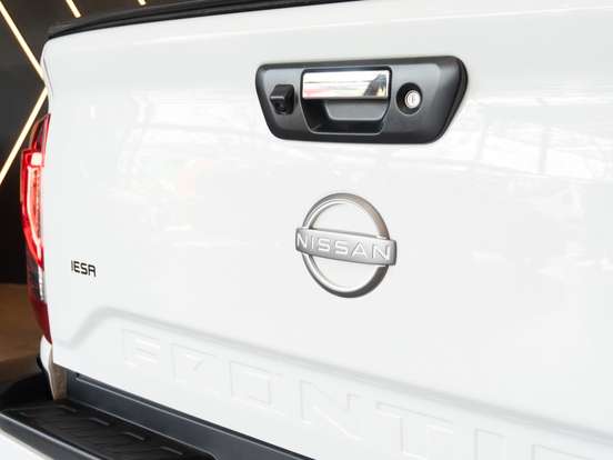 NISSAN-FRONTIER-2024