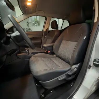 NISSAN-KICKS-2023