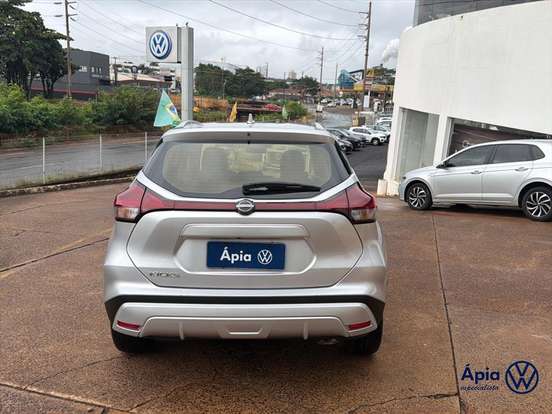 NISSAN-KICKS-2024