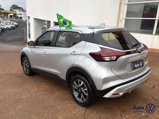 NISSAN-KICKS-2024