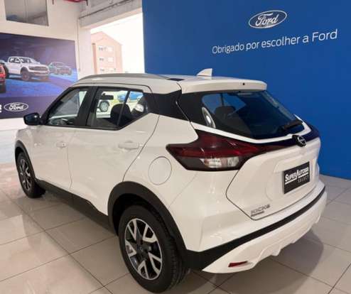 NISSAN-KICKS-2023