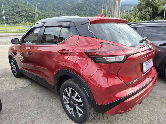 NISSAN-KICKS-2023