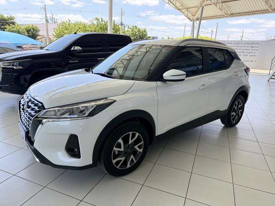 NISSAN-KICKS-2023
