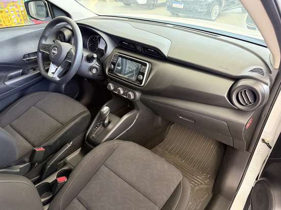 NISSAN-KICKS-2023