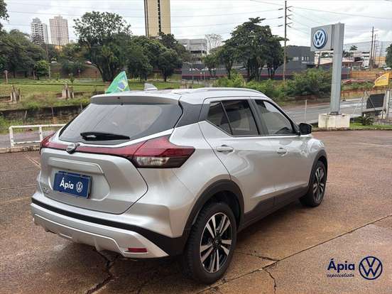 NISSAN-KICKS PLAY-2025