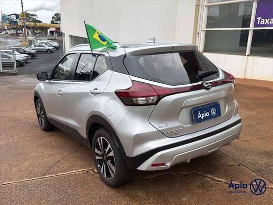 NISSAN-KICKS PLAY-2025